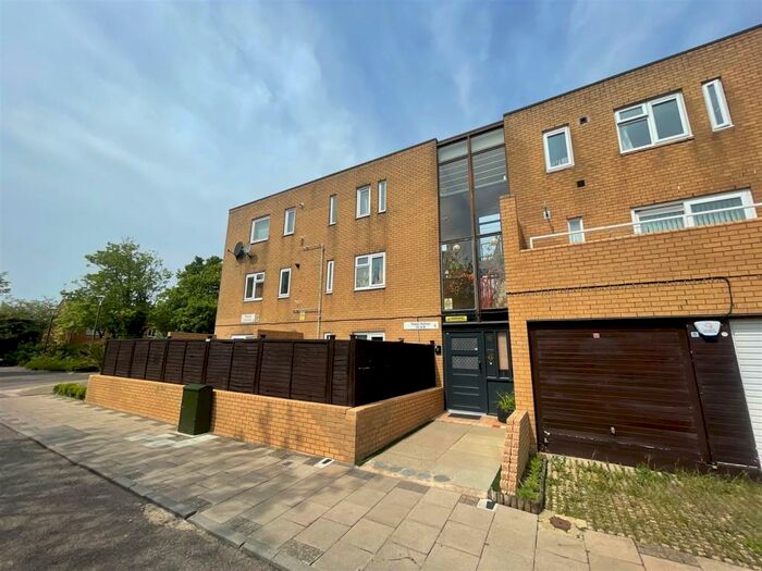 1 Bedroom Flat To Rent In Towan Avenue, Fishermead, Milton Keynes, MK6