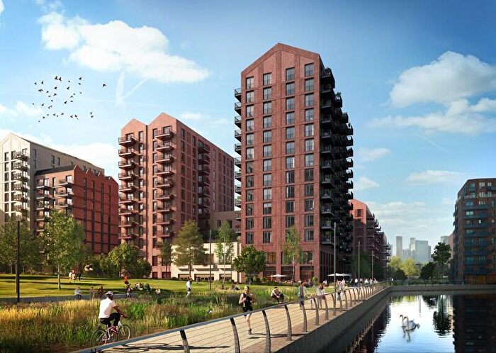 3 Bedroom Apartment For Sale In Heron Wharf, Leven Road, London, E14