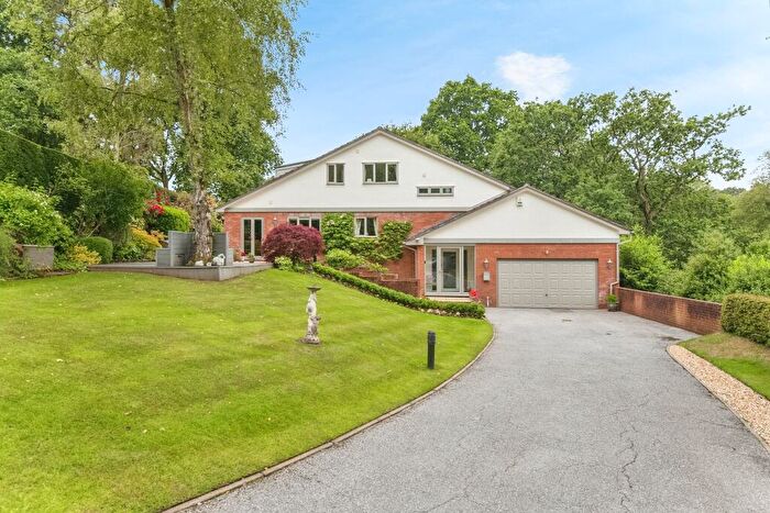 4 Bedroom Detached House For Sale In Pinefields Close, West Hill, EX11