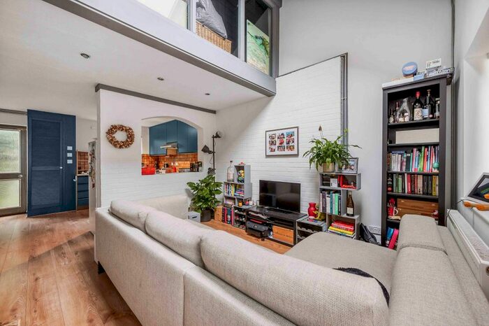 1 Bedroom End Of Terrace House To Rent In Wilkinson Way, Chiswick, W4