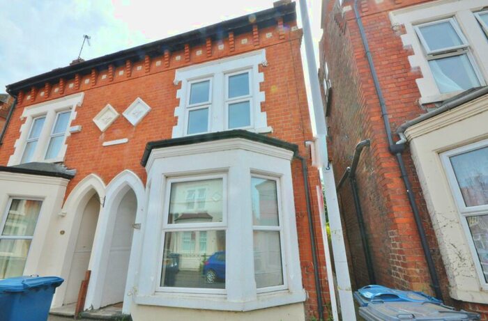 4 Bedroom Semi-Detached House To Rent In Rosebery Avenue, West Bridgford, Nottingham, Nottinghamshire, NG2