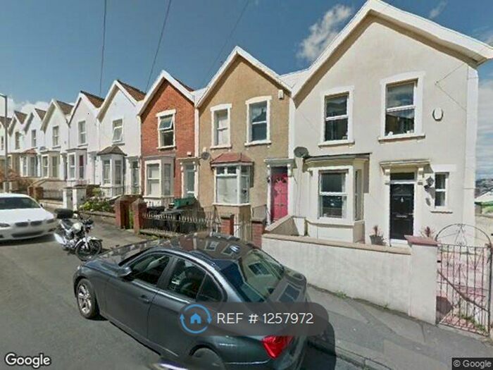 2 Bedroom Flat To Rent In Totterdown, Bristol BS4