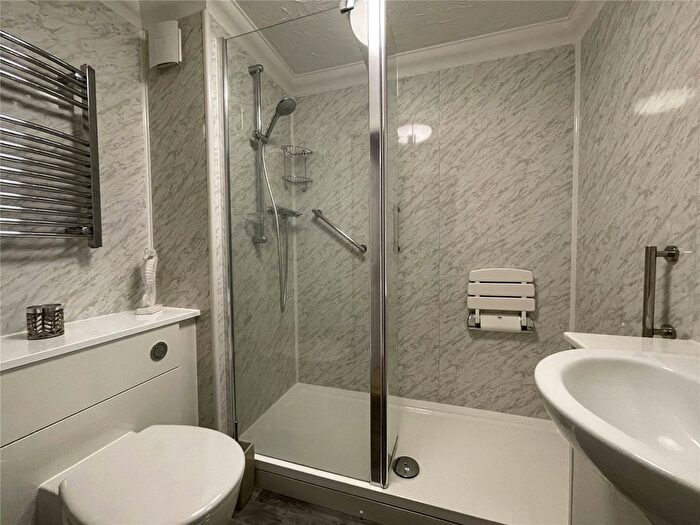 1 Bedroom Flat For Sale In Firwood Drive, Camberley, Surrey, GU15