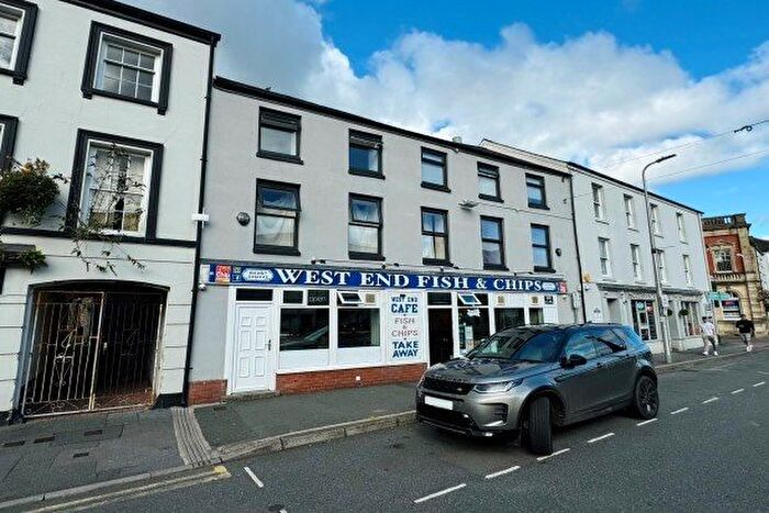 1 Bedroom Flat To Rent In Lammas Street, Carmarthen, SA31