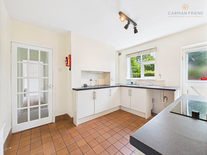 2 Bedroom Flat For Sale In Dee Banks, Great Boughton, CH3
