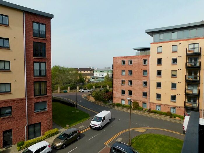 2 Bedroom Flat To Rent In Slateford Gait, Edinburgh, EH11