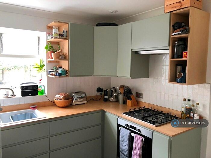 1 Bedroom Flat To Rent In Radlix Road, London, E10