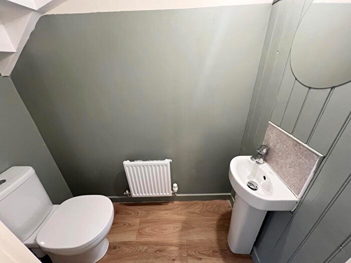 3 Bedroom End Of Terrace House For Sale In Flying Bedstead Way, Hucknall, Nottingham, NG15