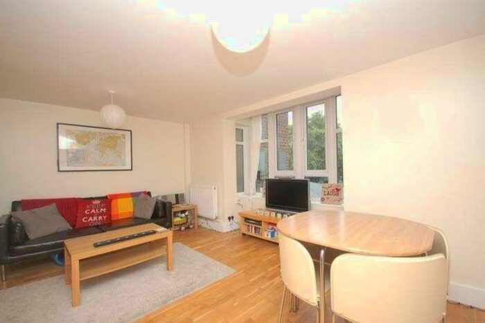 2 Bedroom Flat To Rent In Carteret Way, SE8