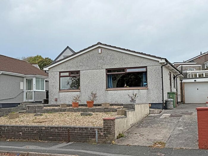 2 Bedroom Detached Bungalow For Sale In Combley Drive, Thornbury, Plymouth, PL6