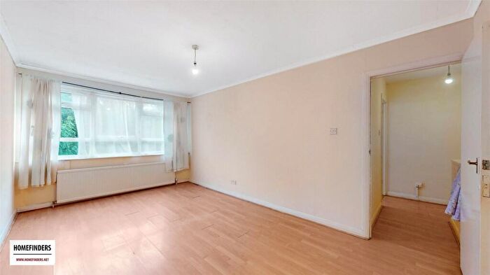 2 Bedroom Apartment For Sale In Carnarvon Road, Stratford, E15