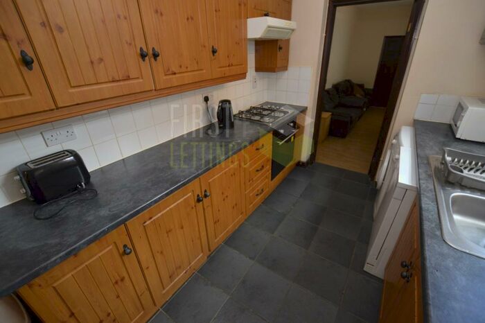 5 Bedroom Terraced House To Rent In Lytham Road, Clarendon Park, LE2