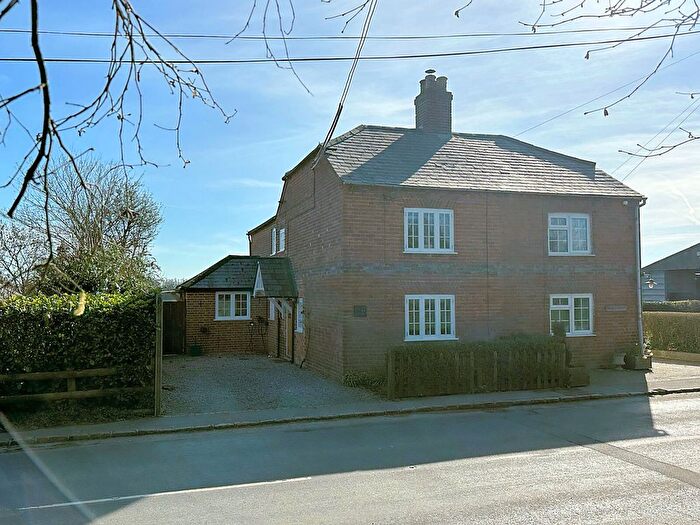 2 Bedroom Semi Detached House For Sale In Southend Road, Bradfield Southend, Reading, Berkshire, RG7