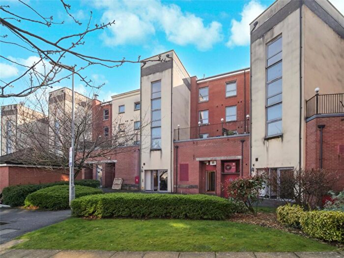 2 Bedroom Flat For Sale In Alexandra Gate, Glasgow, Glasgow City, G31