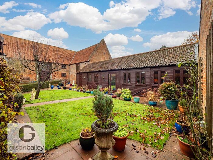 3 Bedroom Barn Conversion For Sale In Yarmouth Road, Blofield, NR13