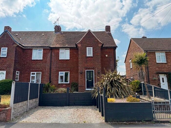 3 Bedroom Semi-Detached House For Sale In Kingston Road, Worksop, S80