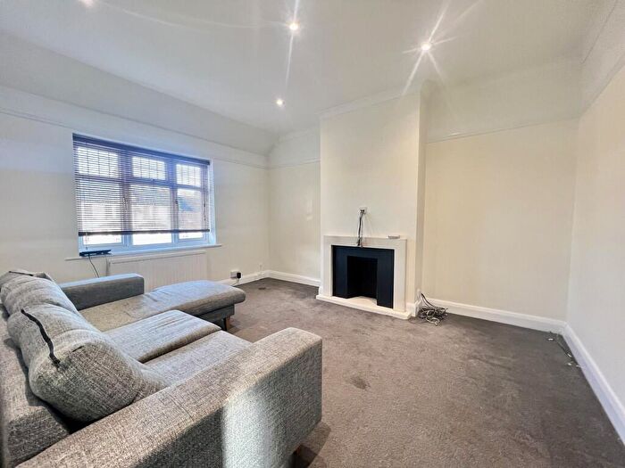 1 Bedroom Apartment To Rent In Eastcote Road, Pinner, HA5