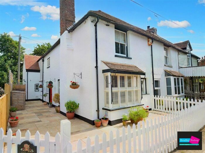 2 Bedroom Semi-Detached House For Sale In The Street, Hastingleigh, Ashford, Kent, TN25
