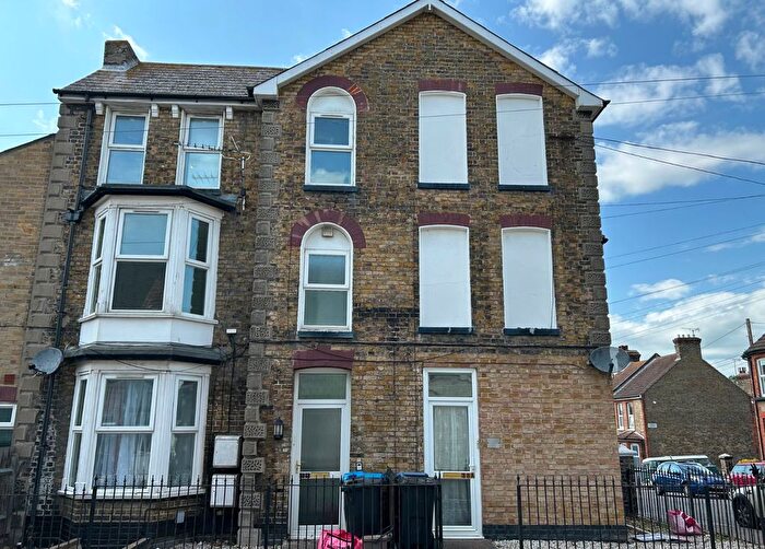 1 Bedroom Flat To Rent In Avenue Road, Ramsgate, Kent, CT11