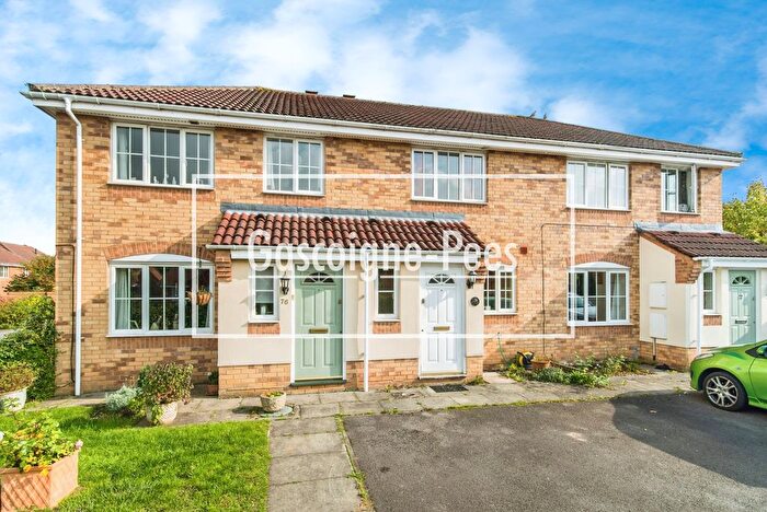 2 Bedroom Property To Rent In Wentworth Crescent, Basingstoke, RG22