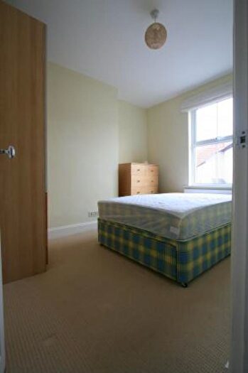 4 Bedroom Terraced House To Rent In Swindon Road, Old Town, Swindon, Wiltshire, SN1