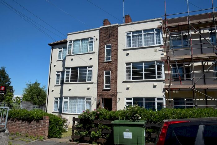 2 Bedroom Flat To Rent In Spring Vale South, Dartford, DA1