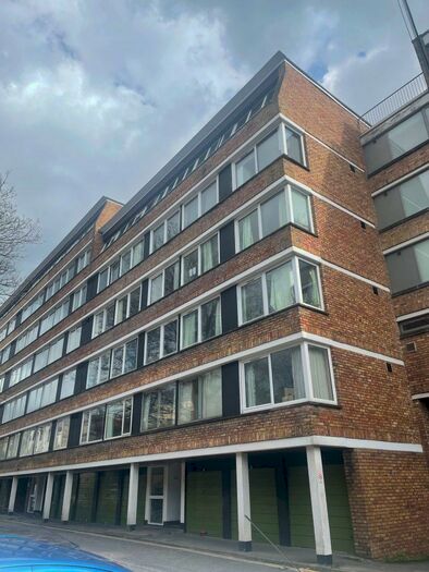 3 Bedroom Flat To Rent In High Kingsdown &#;, BS2