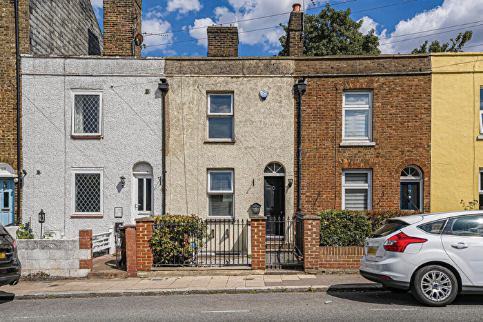 3 Bedroom Terraced House For Sale In Mill Road, Gillingham, ME7