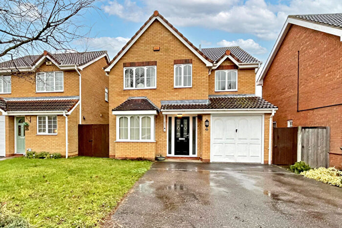 4 Bedroom Detached House For Sale In Foxglove Drive, Biggleswade, SG18