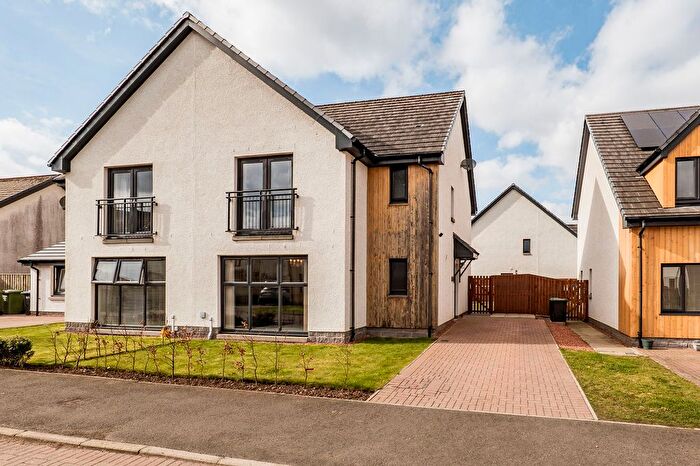 3 Bedroom Semi-Detached House For Sale In Craigengar Gate, West Linton, EH46