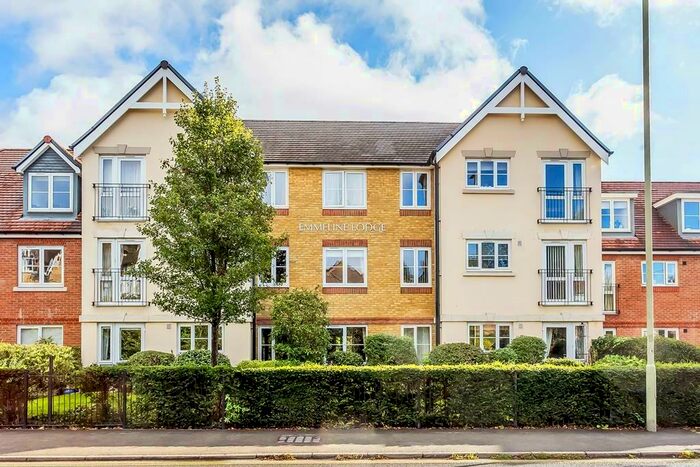 1 Bedroom Retirement Property For Sale In Emmeline Lodge, Leatherhead, KT22