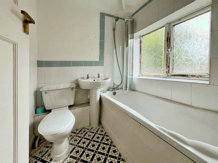 2 Bedroom Semi-Detached House For Sale In Longford Road West, Reddish, Stockport, SK5