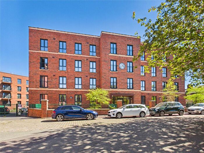 2 Bedroom Apartment For Sale In Park Green, Macclesfield, Cheshire, SK11