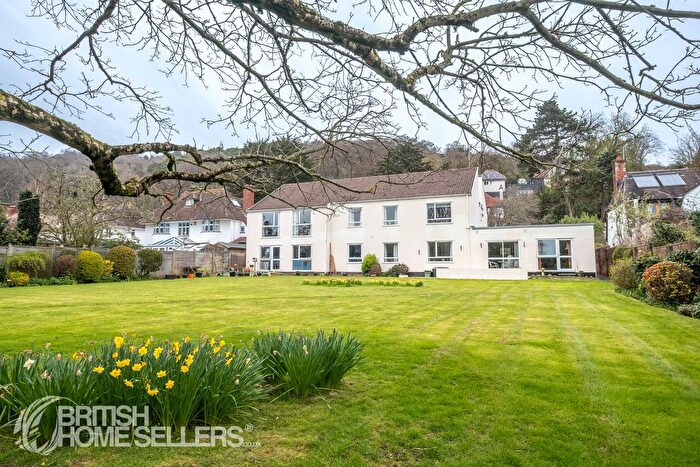 2 Bedroom Flat For Sale In The Parks, Minehead, Somerset, TA24