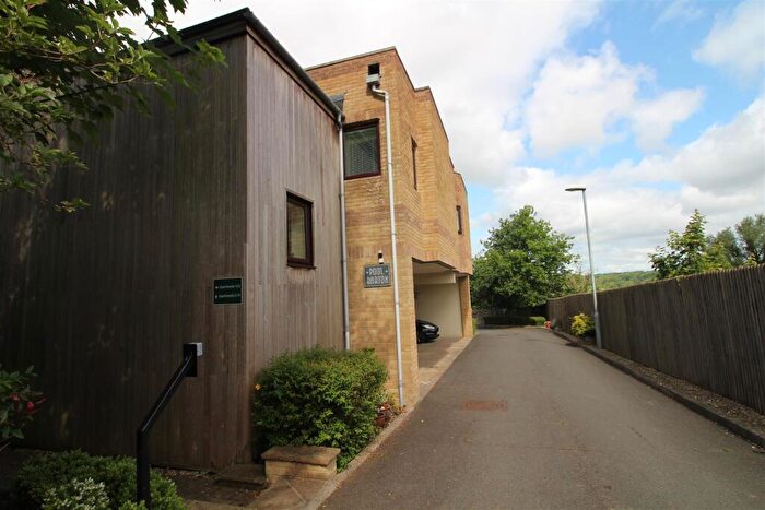 2 Bedroom House To Rent In Pool Barton, Keynsham, BS31