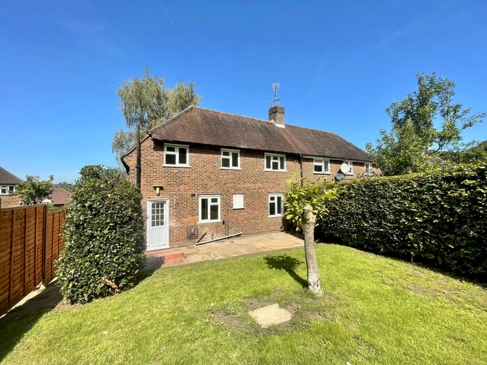 3 Bedroom House To Rent In Pathfields, Shere, Guildford, GU5