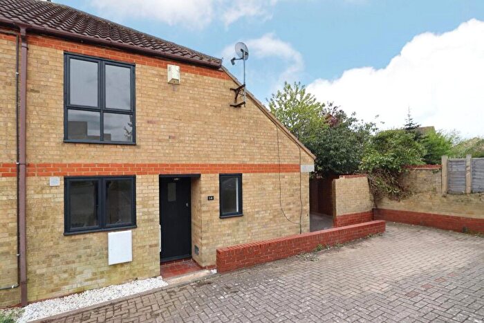 1 Bedroom Semi Detached House For Sale In Twinflower, Walnut Tree, Milton Keynes, Buckinghamshire, MK7
