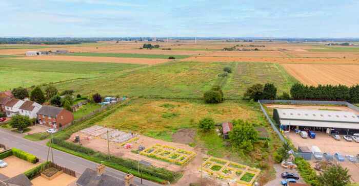 3 Bedroom Semi-Detached House For Sale In Oilmills Road, Ramsey Mereside, PE26