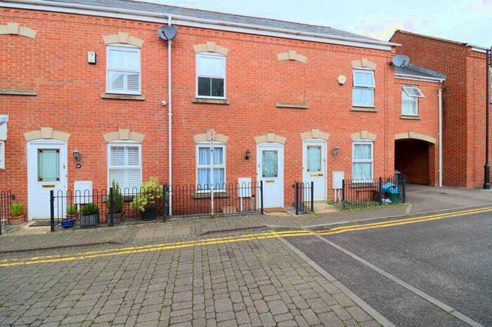 2 Bedroom Terraced House To Rent In Chillingworth Mews, Gloucester, GL1