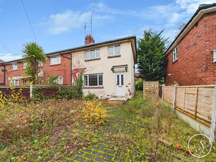 3 Bedroom Semi Detached House For Sale In St. Alban Mount, Leeds, LS9