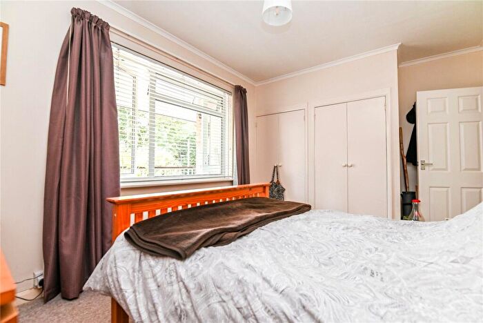 2 Bedroom Apartment For Sale In Violet Lane, New Milton, Hampshire, BH25