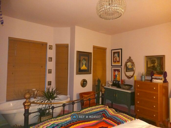 1 Bedroom Property To Rent In Balmoral Drive, Denton, Manchester, M34