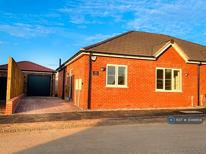2 Bedroom Semi-Detached House To Rent In House Martin Avenue, Waltham, Grimsby, DN37