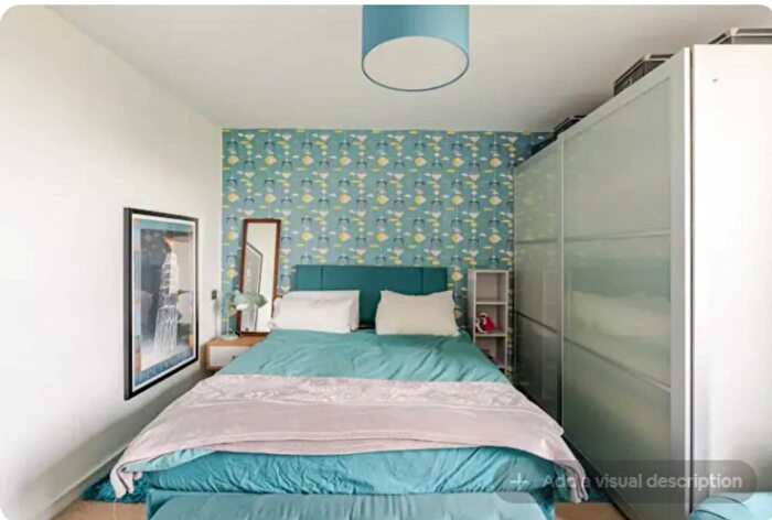 3 Bedroom Flat To Rent In Brittany Point, London, SE11