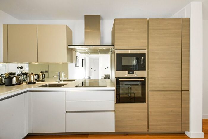 1 Bedroom Flat To Rent In Glenthorne Road, Hammersmith, London, W6