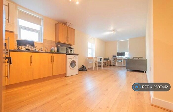 1 Bedroom Flat To Rent In Richmond Road, Cardiff, CF24