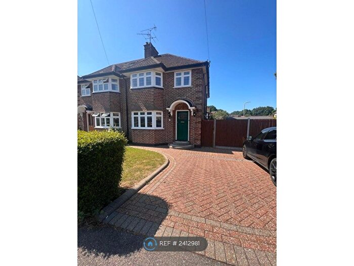 3 Bedroom Semi-Detached House To Rent In Elmbridge Drive, Ruislip, HA4