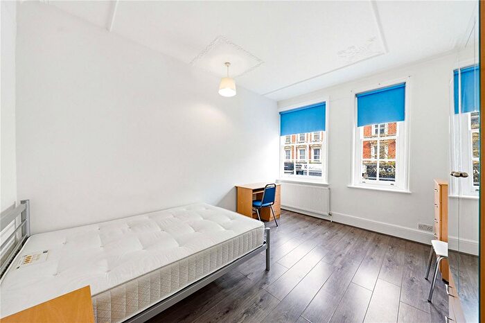 4 Bedroom Flat To Rent In Kilburn High Road, Kilburn, London, NW6