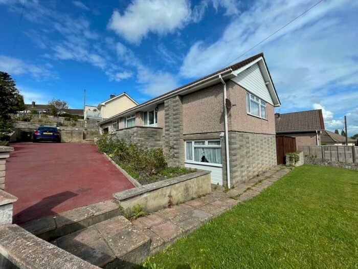 2 Bedroom Bungalow To Rent In Cherrywood Rise, Worle, Weston-super-Mare, BS22