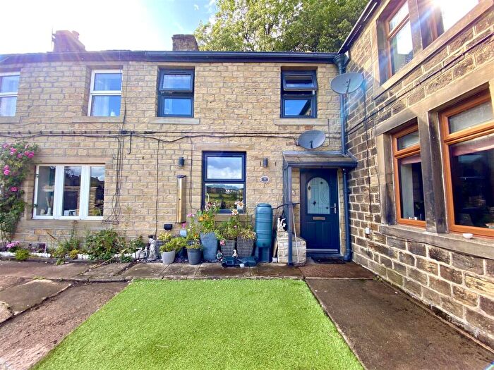 2 Bedroom Cottage For Sale In Sunside Cottages, Penistone Road, Birdsedge, HD8